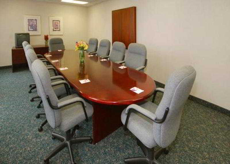 Comfort Suites Airport Columbus Servizi foto